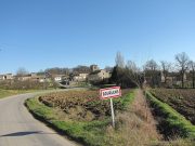 Accident à Bourlens: Un Chauffard de 25 Ans Renverse un Gendarme et Vole une Voiture Avant d’être Intercepté