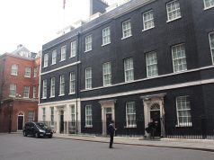 Esclavage : Andy Burnham ouvert à des excuses officielles, mais pas aux réparations La porte du 10 Downing Street, résidence du Premier ministre britannique à Londres