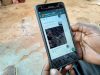 Arnaque WhatsApp au faux vote pour un concours de danse : comment ne pas se faire pirater Une conversation WhatsApp affichée sur un smartphone
