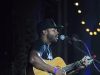 Ayron Jones en concert en France en mars 2027 : 8 dates, places de 20 à 36 € Le guitariste et chanteur Ayron Jones sur scène au Macefield Music Festival de Seattle en 2015