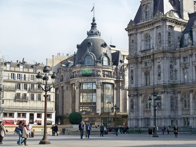La façade du BHV Marais, rue de Rivoli à Paris