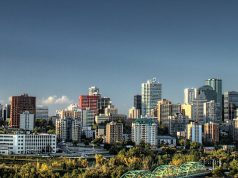 Electronic Arts ferme BioWare, le studio de Mass Effect et Dragon Age, et supprime 400 postes : la facture du rachat saoudien à 55 milliards Le centre-ville d'Edmonton, dans l'Alberta, ville où le studio BioWare a été fondé en 1995