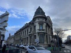 Impôts : pourquoi le fisc prélève votre compte ce lundi 26 octobre (taxe foncière et solde d’impôt sur le revenu), qui est concerné et les prochaines dates Façade d’un centre des finances publiques à Saint-Ouen-sur-Seine (photo d’illustration)