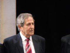 Claude Cohen-Tannoudji est mort à 93 ans : le prix Nobel français qui savait ralentir les atomes avec la lumière Le physicien Claude Cohen-Tannoudji, prix Nobel de physique 1997, lors d'une conférence à Paris