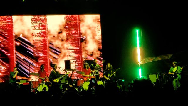 Le groupe King Gizzard & The Lizard Wizard en concert à Central Park, New York, en 2019 Le groupe King Gizzard & The Lizard Wizard en concert à Central Park, New York, en 2019