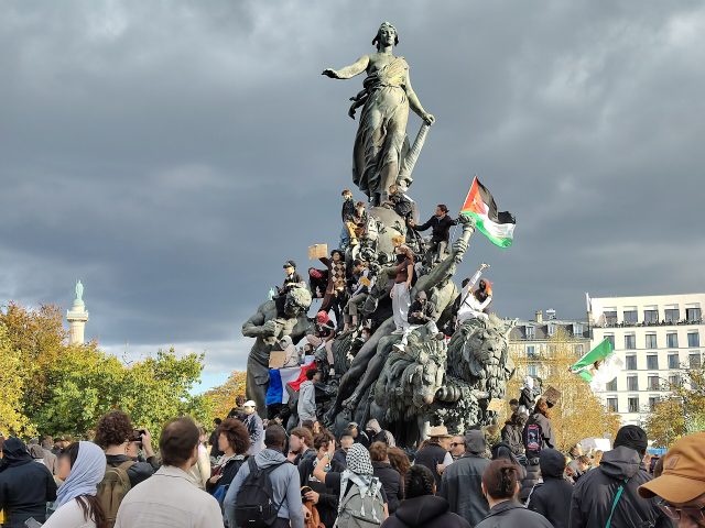 Cortège de manifestants place de la Nation à Paris Cortège de manifestants place de la Nation à Paris