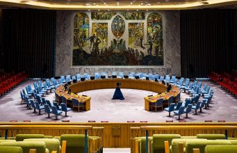 Orbán à la tête de l’ONU : la France s’y oppose, peut-elle bloquer avec son veto ? La salle du Conseil de sécurité au siège des Nations unies à New York
