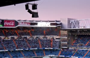 Ligue des champions : mené 3-1 à la 83e minute, le Real Madrid renverse la Roma (4-3), Mbappé atteint les 100 matchs Le stade Santiago Bernabéu, antre du Real Madrid