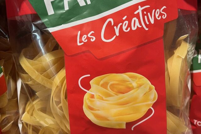 Paquet de tagliatelles de la marque française Panzani Paquet de tagliatelles de la marque française Panzani