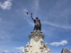 Mobilisation du 17 octobre : siège de CNews visé, blocages en régions, plus d’une soixantaine d’interpellations à Paris avant les cortèges La statue de Marianne au centre de la place de la République, à Paris, point de départ des cortèges parisiens (photo d'illustration)