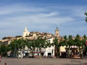 Tirs au collège d’Aubagne : un deuxième adolescent, âgé de 13 ans, mis en examen pour complicité et placé sous contrôle judiciaire Le centre-ville d'Aubagne, dans les Bouches-du-Rhône