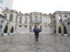 Violences du 17 octobre : passe d’armes entre Lecornu et Mélenchon, les maires réclament des comptes, JD Vance accuse l’immigration La cour de l'hôtel de Matignon, résidence du Premier ministre, à Paris (photo d'archives)