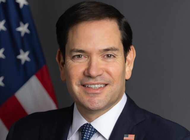 Portrait officiel de Marco Rubio, secrétaire d'État américain (janvier 2025) Portrait officiel de Marco Rubio, secrétaire d'État américain (janvier 2025)