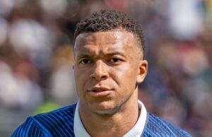 Liga : doublé de Kylian Mbappé, dont une Panenka, le Real Madrid corrige Séville (4-1) à une semaine du Clásico Kylian Mbappé sous le maillot de l'équipe de France lors du match France-Sénégal du 16 juin 2026