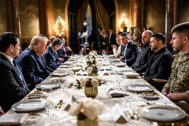 Donald Trump et Volodymyr Zelensky lors de leur rencontre à Mar-a-Lago le 28 décembre 2025 (photo d'archives) Donald Trump et Volodymyr Zelensky lors de leur rencontre à Mar-a-Lago le 28 décembre 2025 (photo d'archives)