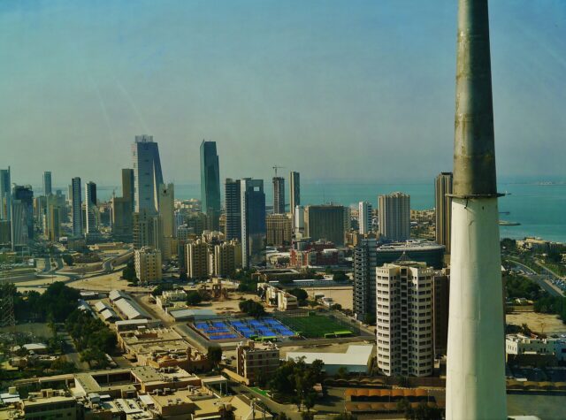 Les Kuwait Towers et le front de mer de Koweït City, première étape de la tournée d'Emmanuel Macron dans le Golfe Les Kuwait Towers et le front de mer de Koweït City, première étape de la tournée d'Emmanuel Macron dans le Golfe
