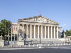 Violences du 17 octobre : une commission d’enquête de 70 députés va passer le maintien de l’ordre au crible, résultats promis d’ici la fin de l’année La façade du Palais-Bourbon, siège de l’Assemblée nationale, à Paris