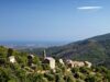 Vigilance rouge en Haute-Corse : jusqu’à 300 mm attendus, un mort dans les Bouches-du-Rhône et l’A9 coupée dans le Gard La plaine orientale de la Haute-Corse vue depuis les hauteurs d’Ampriani