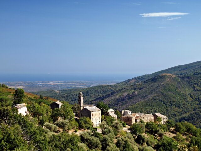 La plaine orientale de la Haute-Corse vue depuis les hauteurs d’Ampriani La plaine orientale de la Haute-Corse vue depuis les hauteurs d’Ampriani