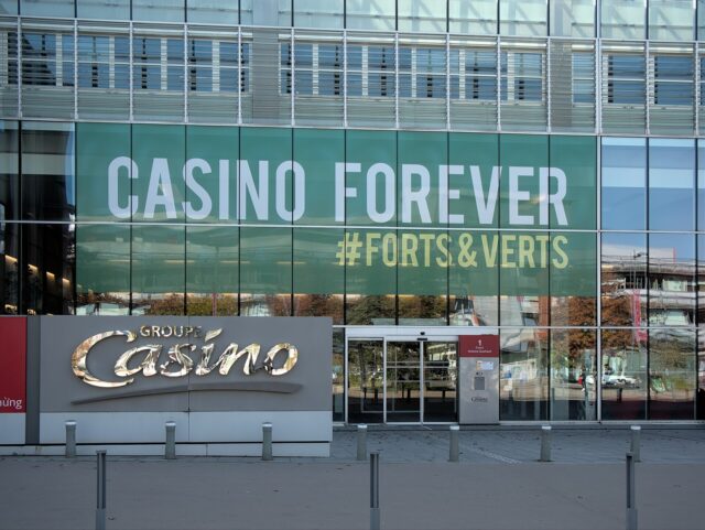 L’entrée du siège social du groupe Casino à Saint-Étienne
