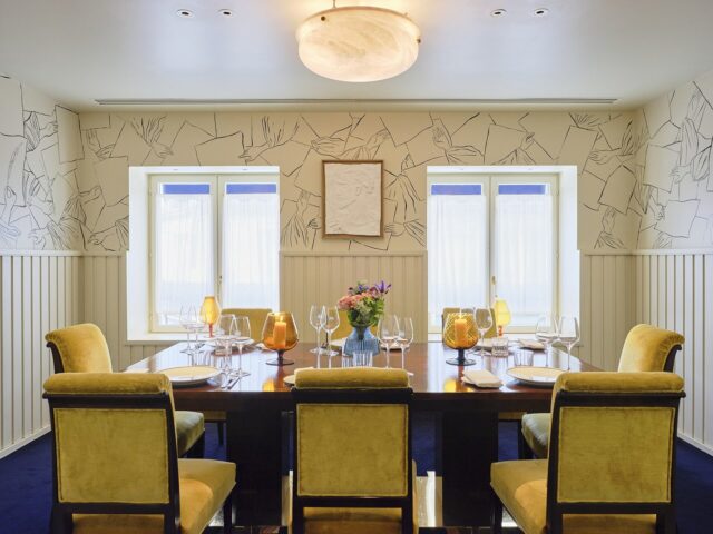 Le salon Renaudot du restaurant Drouant, à Paris, où sont proclamés les prix Renaudot et Goncourt Le salon Renaudot du restaurant Drouant, à Paris, où sont proclamés les prix Renaudot et Goncourt