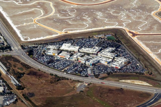 Vue aérienne du campus de Facebook, devenu Meta, à Menlo Park en Californie (photo d'archives) Vue aérienne du campus de Facebook, devenu Meta, à Menlo Park en Californie (photo d'archives)