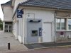 18 % des Français à découvert chaque mois : à partir du 20 novembre, même un découvert de 50 euros passera par un examen de votre banque Distributeur automatique de billets d'une agence bancaire en France