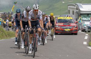 Tour de France 2027 : départ d’Édimbourg, 71 km de chrono et le Tourmalet enchaîné au col du Portet, le parcours qui peut faire vaciller Pogacar Le peloton du Tour de France dans l'ascension du col du Tourmalet lors de l'édition 2023