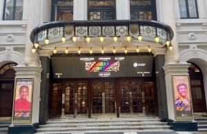 Ballon d’or 2026 ce lundi : heure, chaîne, favoris, le vainqueur est-il déjà connu ? Ce qui est confirmé avant la cérémonie de Londres La façade du London Palladium, salle de la cérémonie du Ballon d’or 2026