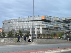 Panne Orange : la data doublée pendant un mois en dédommagement, et comment réclamer davantage si cela ne vous suffit pas Le siège d’Orange à Issy-les-Moulineaux, dans les Hauts-de-Seine (photo d’archives)