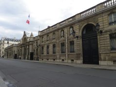 Primaire des démocrates : Attal la propose, Philippe et Retailleau disent non La façade du palais de l’Élysée, à Paris