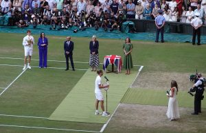 Alexander Zverev numéro 1 mondial dès lundi : avant Paris et Turin, ce qui l’attend Le joueur de tennis allemand Alexander Zverev à Wimbledon en 2026